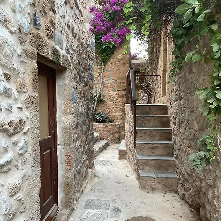 דירות מונמבאסיה Vecchia Casa Sterna מראה חיצוני תמונה